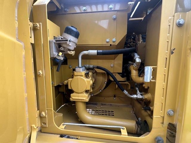 Caterpillar 312GC excavator, photo 3 of 8