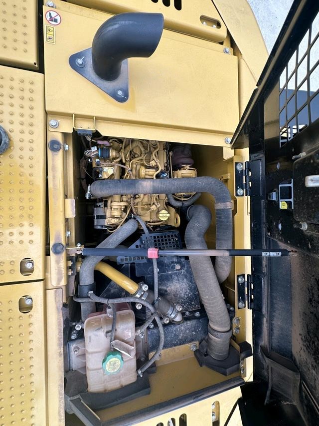 Caterpillar 312GC excavator, photo 6 of 8