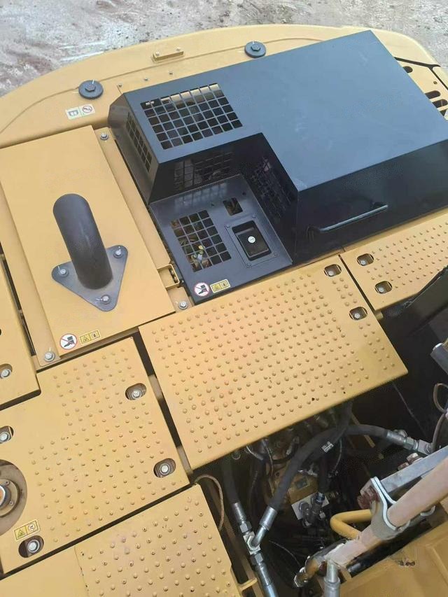 Caterpillar 312GC excavator, photo 8 of 8