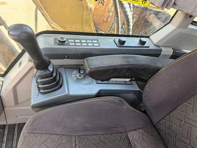 XCMG XE75DA excavator, photo 10 of 12