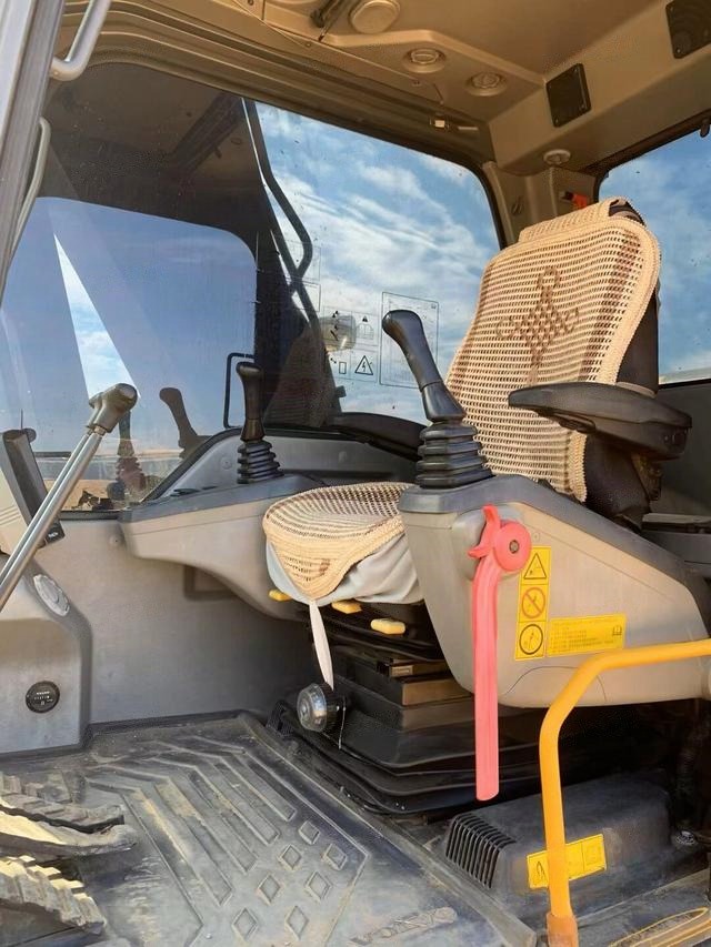 Volvo EC170DL excavator, photo 7 of 7