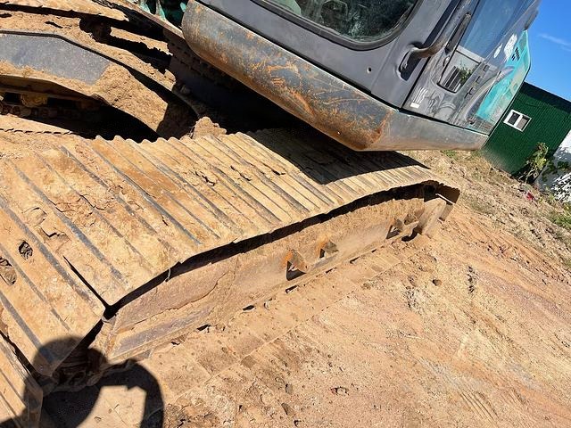 Kobelco SK200-10 excavator, photo 2 of 8