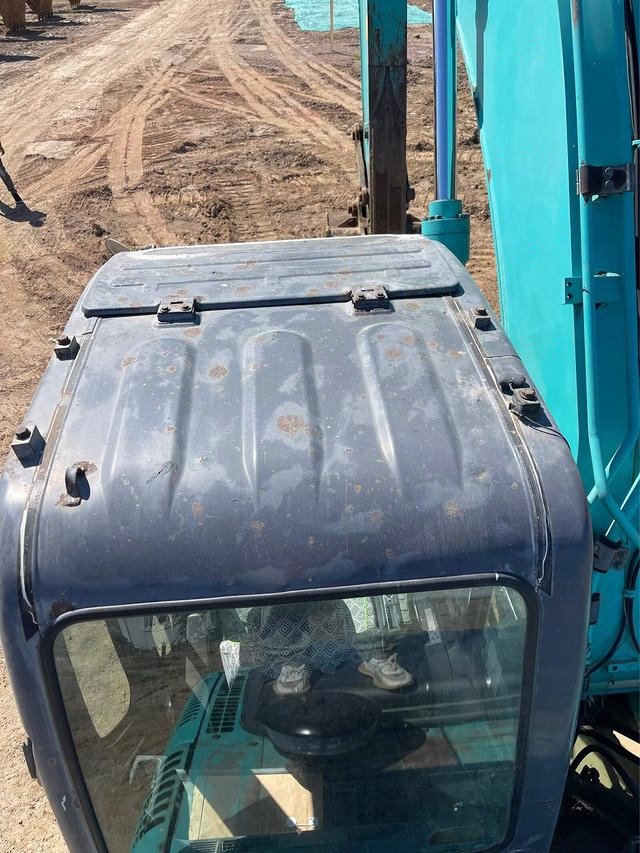 Kobelco SK200-10 excavator, photo 5 of 8