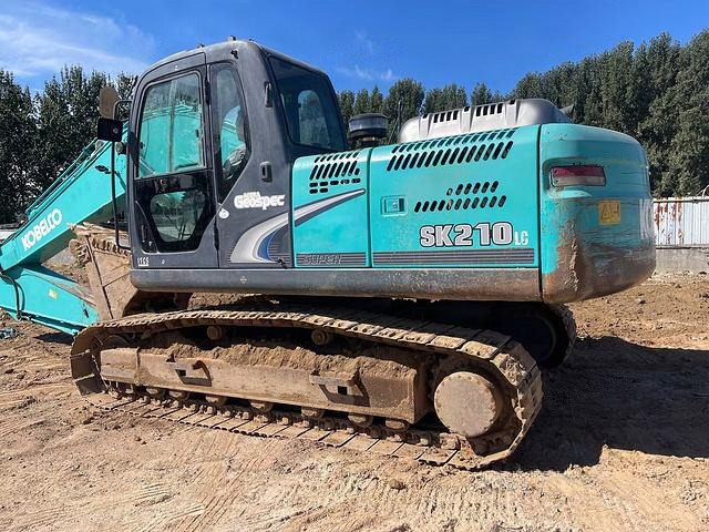 Kobelco SK200-10 excavator, photo 8 of 8