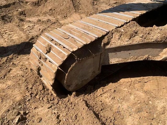 Kobelco SK260LC-8 excavator, photo 8 of 8